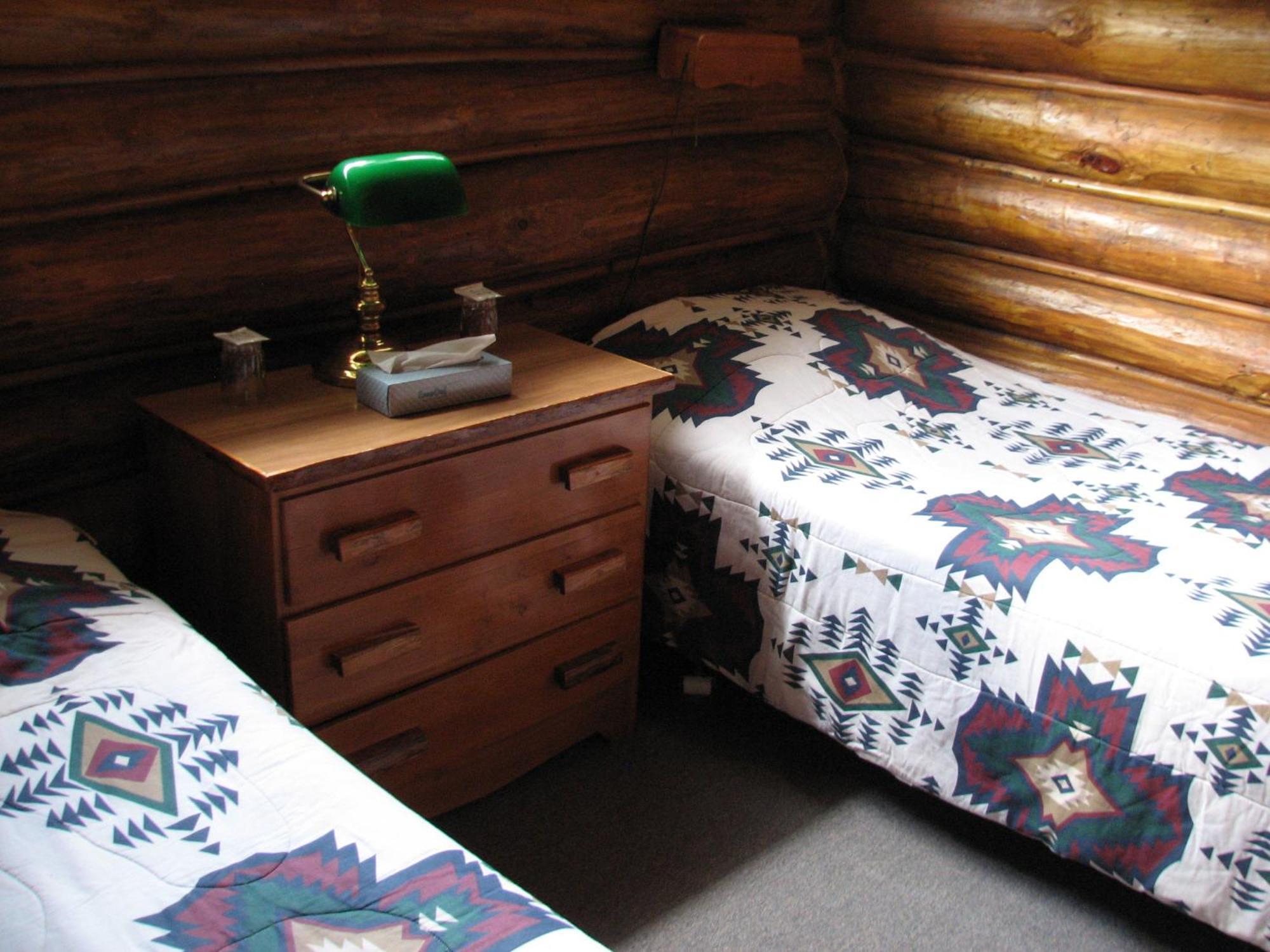 Kan-A-Mouche Pourvoirie Auberge Et Chalets Saint-Michel Habitación foto