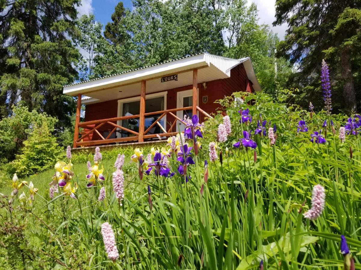 Kan-A-Mouche Pourvoirie Auberge Et Chalets Saint-Michel Exterior foto